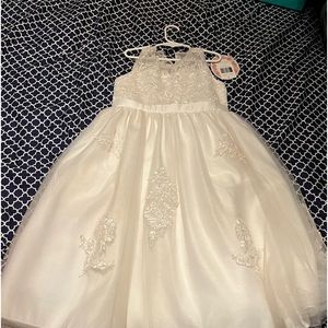 Girls white wedding dress never worn